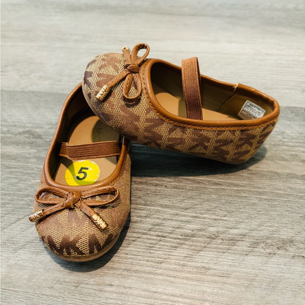 Michael Kors Girls' Toddler Tan Brown Logo Ballet Flats Size 5